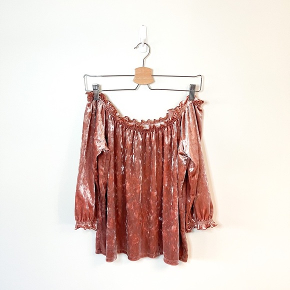 ✨Host Pick✨ GAP Pink Velvet Off-Shoulder Blouse Size SP - Picture 3 of 11
